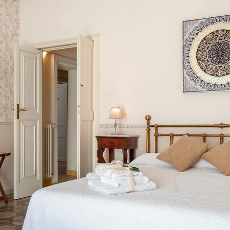 B&B Risveglio Col Rosone Lecce Buitenkant foto