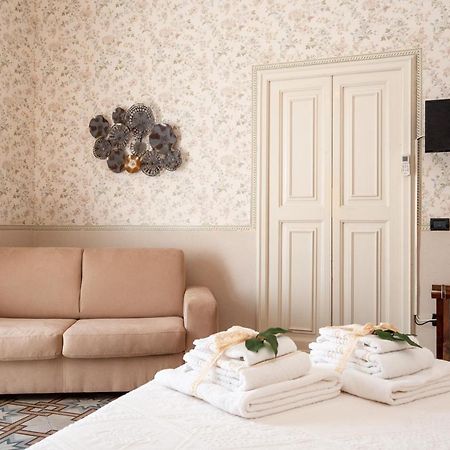 B&B Risveglio Col Rosone Lecce Buitenkant foto