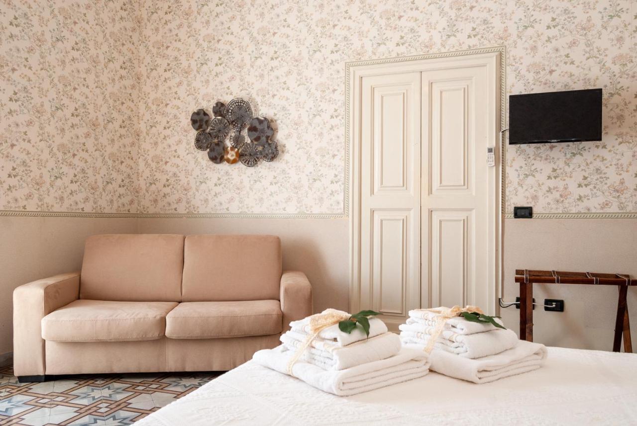 B&B Risveglio Col Rosone Lecce Buitenkant foto