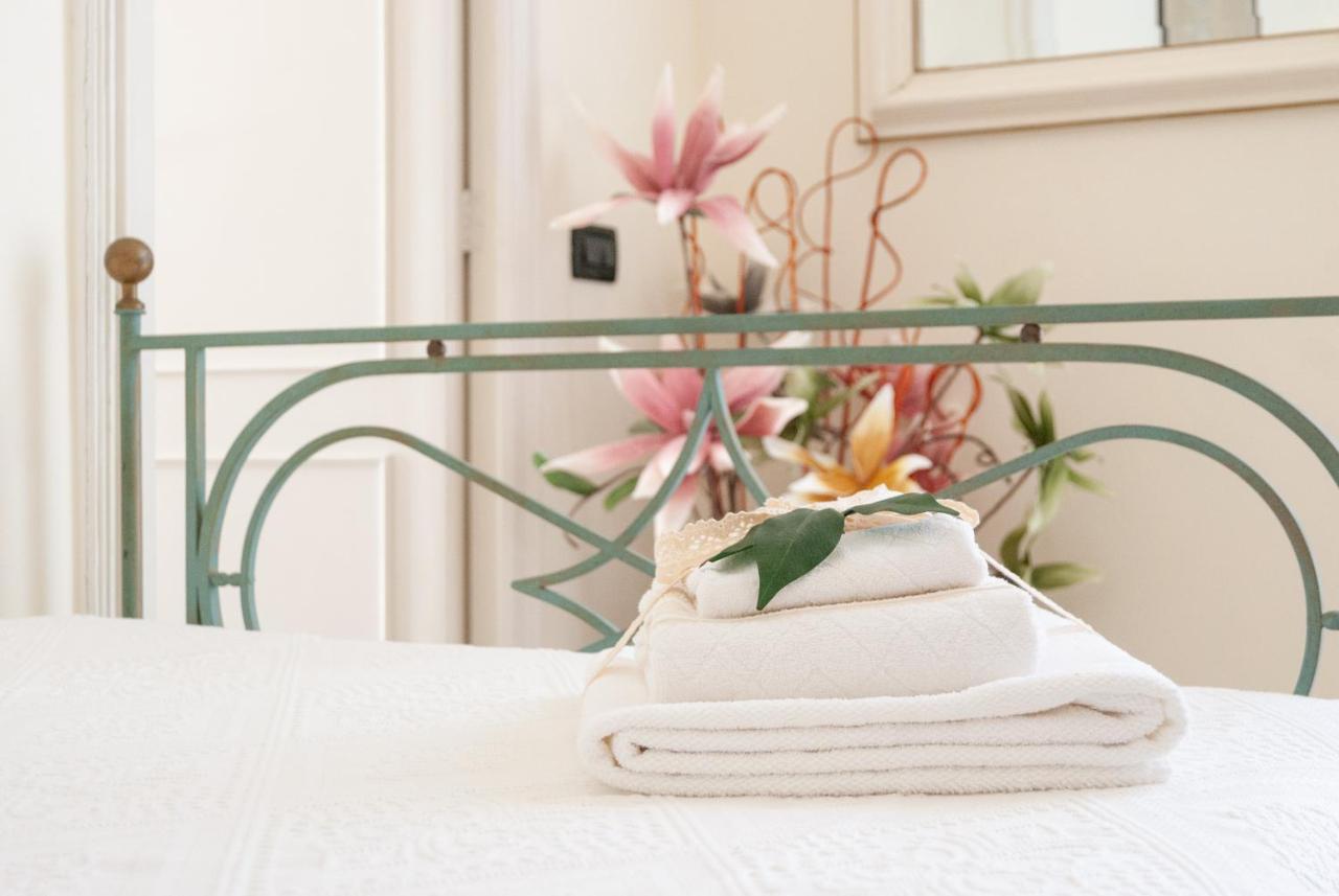 B&B Risveglio Col Rosone Lecce Buitenkant foto