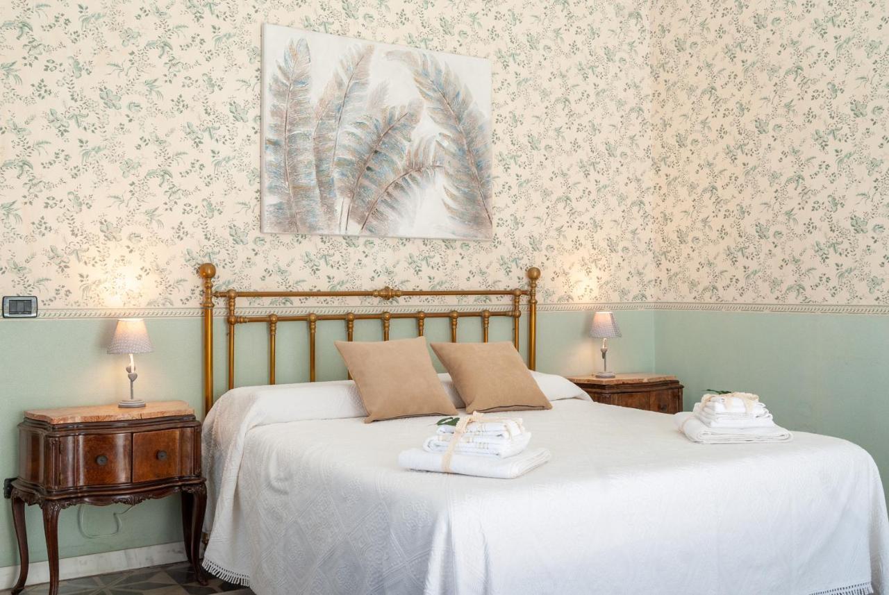 B&B Risveglio Col Rosone Lecce Buitenkant foto