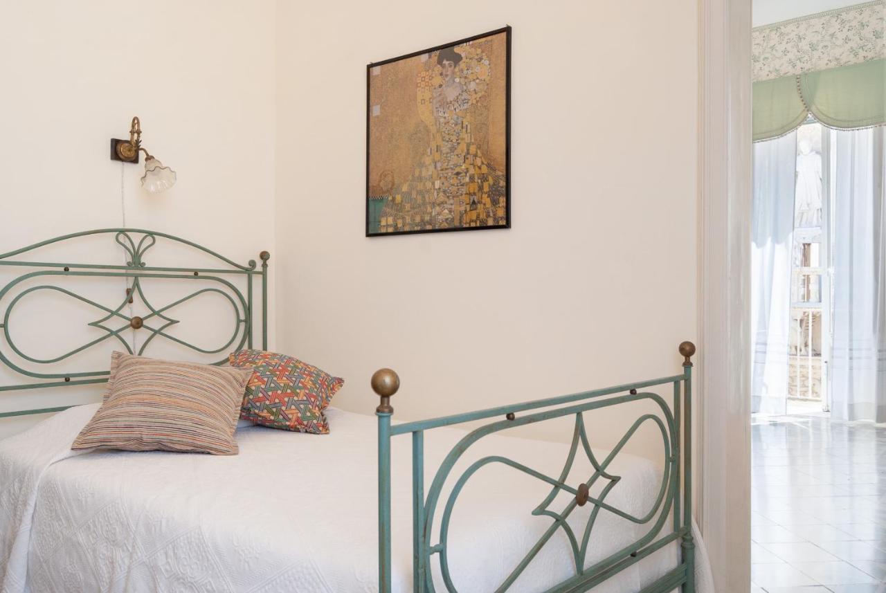 B&B Risveglio Col Rosone Lecce Buitenkant foto